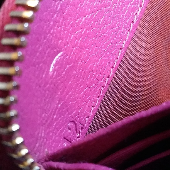 Miu Miu accordion zip wallet EUC - Picture 8 of 8